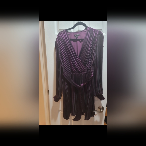 Express Metallic Pleated Mini Dress – Deep Purple, Size L - Picture 3 of 6